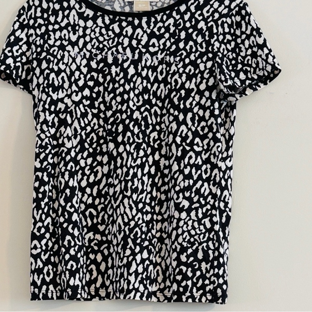 MICHAEL Michael Kors Rhinestone Logo Animal Print Short Sleeve Tee Size SP